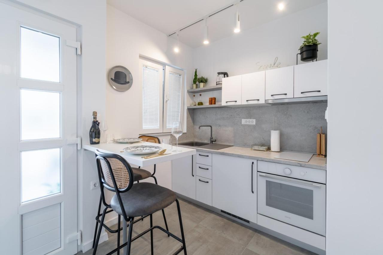 Studio Apartment Smile, Near Beach & Center, Free Parking, Balcony Макарска Экстерьер фото