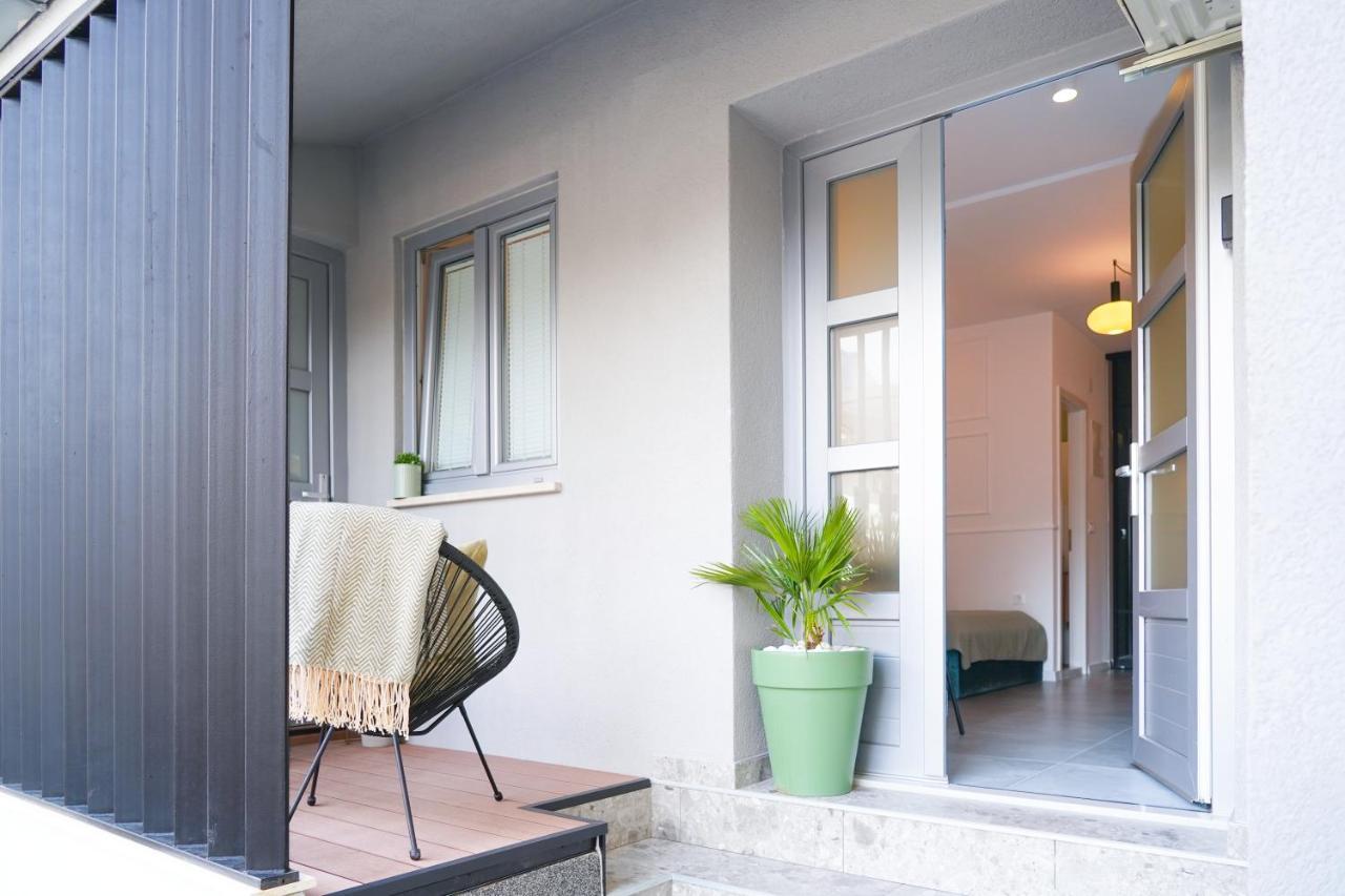 Studio Apartment Smile, Near Beach & Center, Free Parking, Balcony Макарска Экстерьер фото